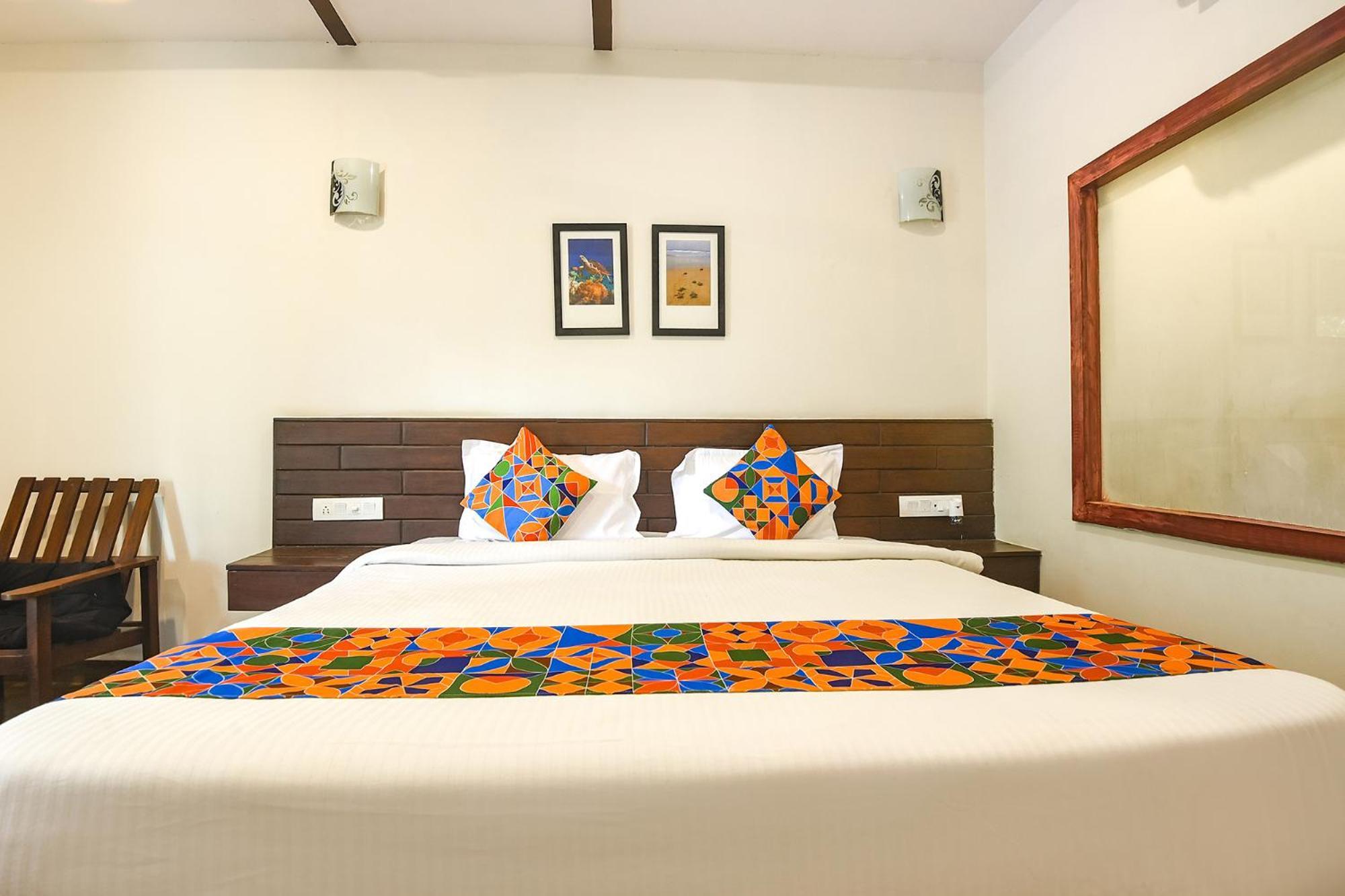 Fabhotel La Volga - Nr Morjim Beach Esterno foto